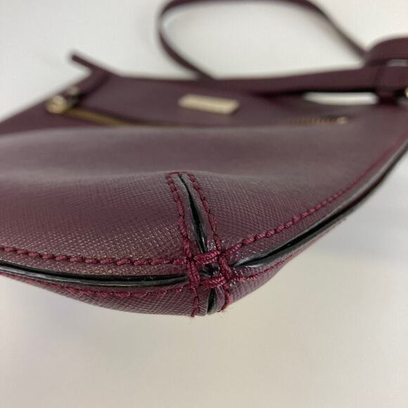Kate Spade small, wine and gold leather crossbody bag - Picture 4 of 10